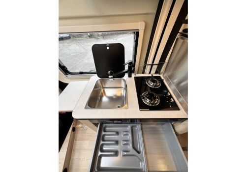 Camper Van DREAMER D55+ Select en Catalog