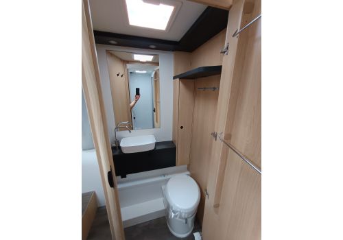 Low Profile Motorhome SUNLIGHT T 69 LC Adventure Edition en Catalog