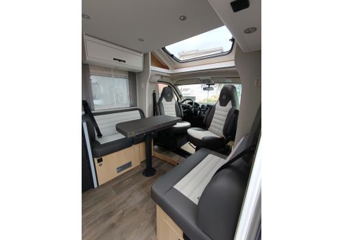 Low Profile Motorhome SUNLIGHT T 69 LC Adventure Edition en Catalog