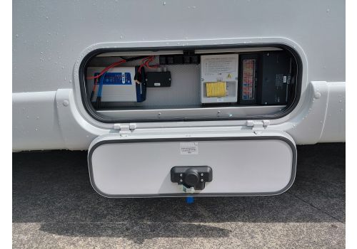 Integral Motorhome RAPIDO I96M ALDE en Catalog