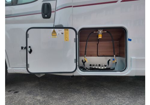 Low Profile Motorhome RAPIDO 696F en Catalog