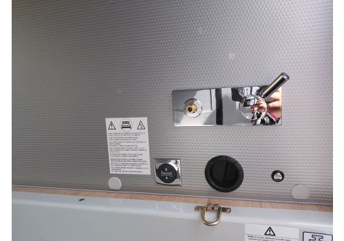 Low Profile Motorhome RAPIDO 696F en Catalog