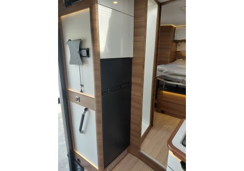 Low Profile Motorhome RAPIDO 696F en Catalog