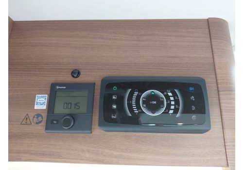 Low Profile Motorhome RAPIDO 696F en Catalog