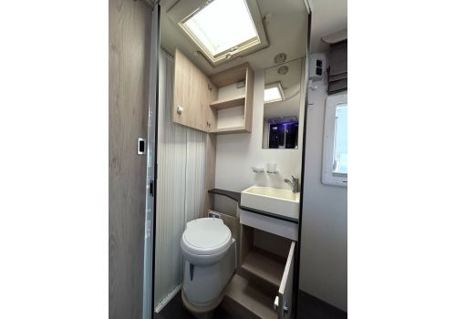 Low Profile Motorhome ROLLER TEAM 398 XLB Special Edition en Sale Occasion