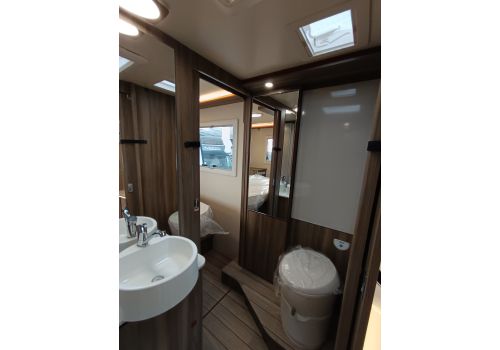 Low Profile Motorhome ROLLER TEAM Kronos 266 TL Spring Edition en Sale Occasion