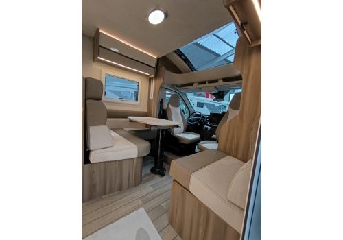 Low Profile Motorhome ROLLER TEAM Kronos 284 TL Spring Edition en Sale Occasion