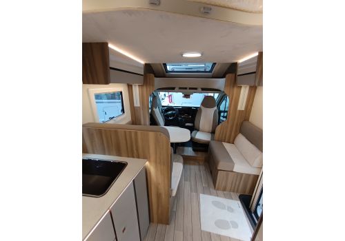 Low Profile Motorhome ROLLER TEAM Kronos 284 TL Spring Edition en Sale Occasion