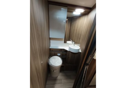 Low Profile Motorhome ROLLER TEAM Kronos 284 TL Spring Edition en Sale Occasion