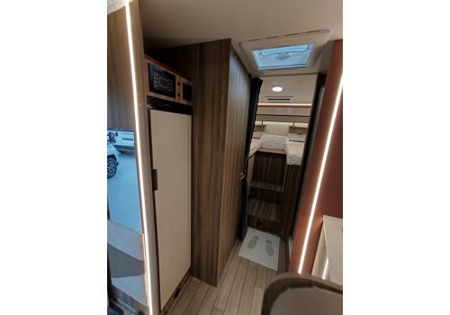 Low Profile Motorhome ROLLER TEAM Kronos 284 TL Spring Edition en Sale Occasion