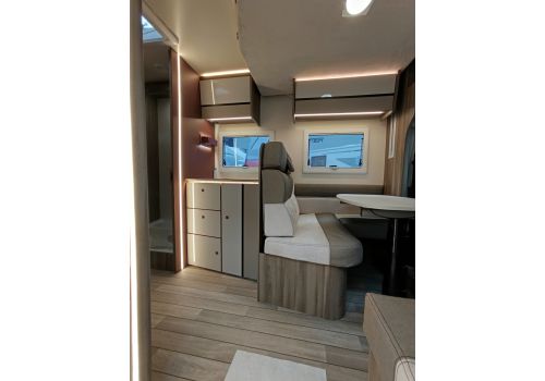Low Profile Motorhome ROLLER TEAM Kronos 284 TL Spring Edition en Sale Occasion