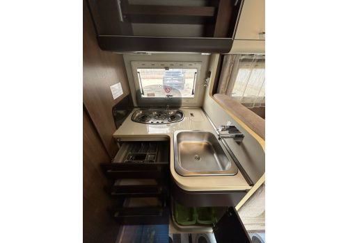 Low Profile Motorhome ROLLER TEAM Granduca 285 P en Sale Occasion
