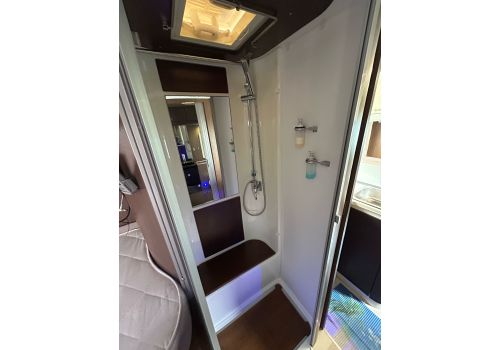 Low Profile Motorhome ROLLER TEAM Granduca 285 P en Sale Occasion
