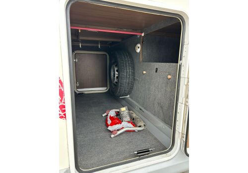 Low Profile Motorhome ROLLER TEAM Granduca 285 P en Sale Occasion