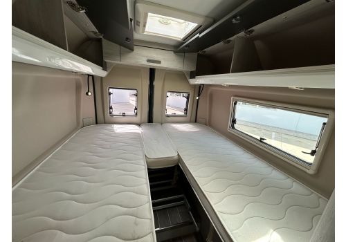 Camper Van ROLLER TEAM Livingstone DUO Advance en Sale Occasion