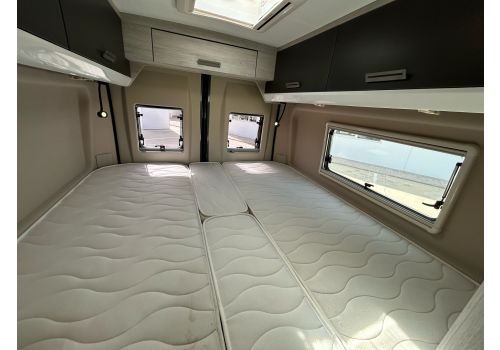 Camper Van ROLLER TEAM Livingstone DUO Advance en Sale Occasion