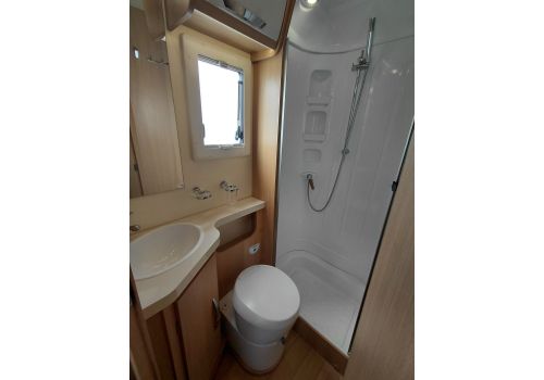 Low Profile Motorhome MC LOUIS MC4 333 en Sale Occasion