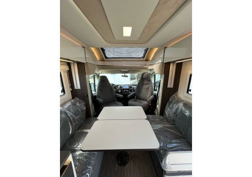 Low Profile Motorhome MOBILVETTA KEA P 86 en Catalog