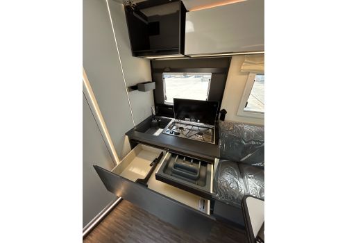 Low Profile Motorhome MOBILVETTA KEA P 86 en Catalog
