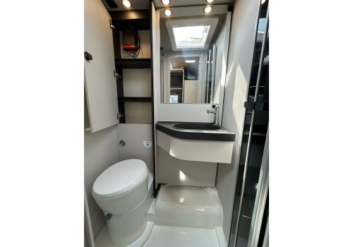 Low Profile Motorhome MOBILVETTA KEA Kompakt 64 NB en Sale Occasion