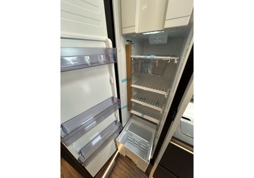 Low Profile Motorhome MOBILVETTA KEA Kompakt 64 NB en Sale Occasion