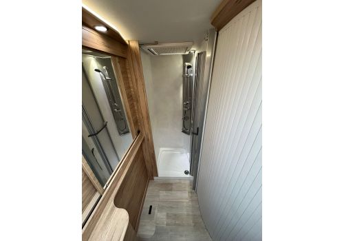 Integral Motorhome PILOTE G690D en Sale Occasion