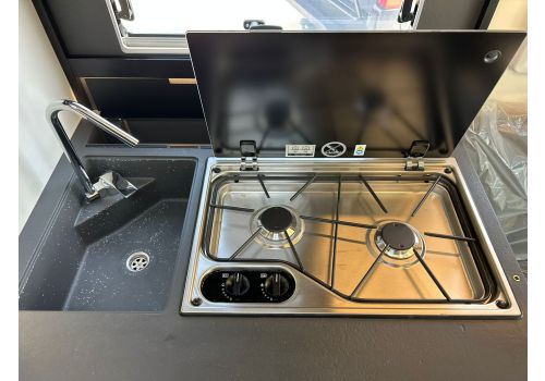 Low Profile Motorhome MOBILVETTA KEA Kompakt 68 en Sale Occasion