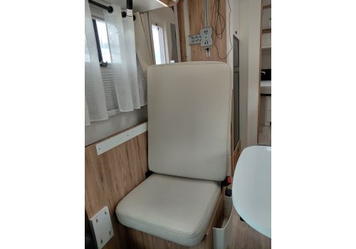 Integral Motorhome PILOTE G6740C en Sale Occasion