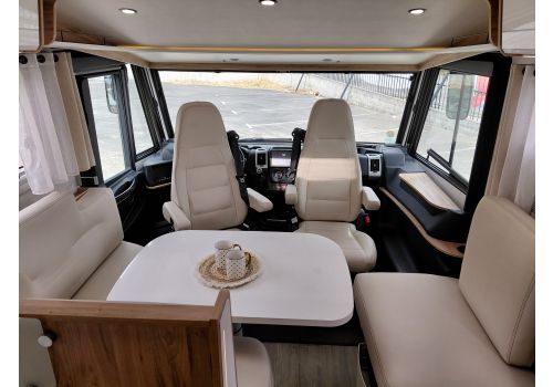 Integral Motorhome PILOTE G6740C en Sale Occasion