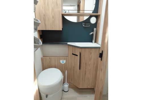 Integral Motorhome PILOTE G6740C en Sale Occasion
