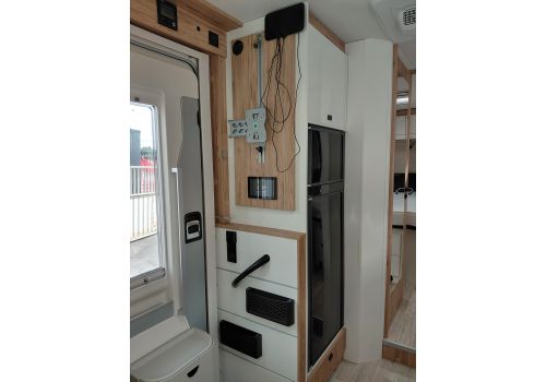 Integral Motorhome PILOTE G6740C en Sale Occasion