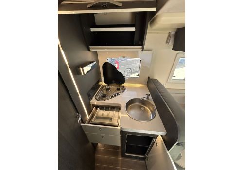Low Profile Motorhome ROLLER TEAM Kronos 284 TL en Sale Occasion