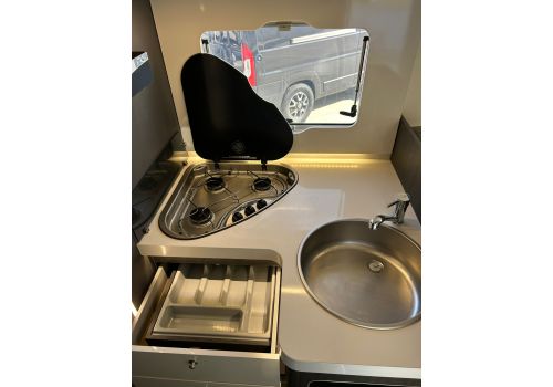 Low Profile Motorhome ROLLER TEAM Kronos 284 TL en Sale Occasion
