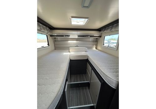 Low Profile Motorhome ROLLER TEAM Kronos 284 TL en Sale Occasion