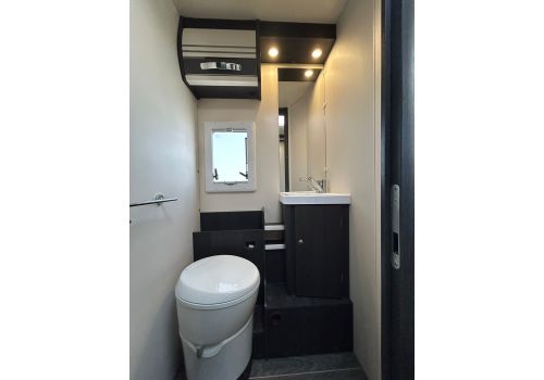 Low Profile Motorhome ROLLER TEAM Kronos 284 TL en Sale Occasion