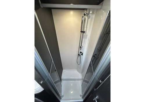 Low Profile Motorhome ROLLER TEAM Kronos 284 TL en Sale Occasion