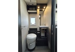 Low Profile Motorhome ROLLER TEAM Kronos 284 TL in Sale Occasion