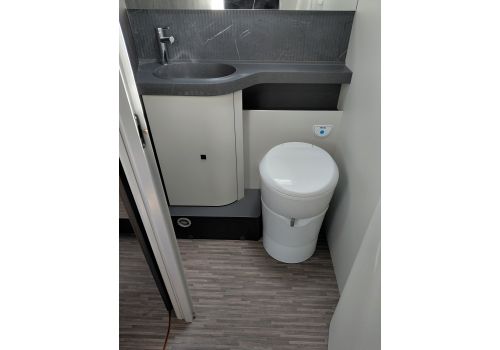 Low Profile Motorhome MOBILVETTA Kea P90 en Sale Occasion