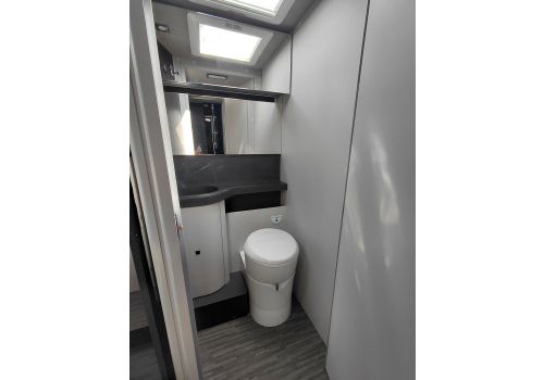 Low Profile Motorhome MOBILVETTA Kea P90 en Sale Occasion