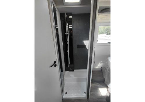 Low Profile Motorhome MOBILVETTA Kea P90 en Sale Occasion