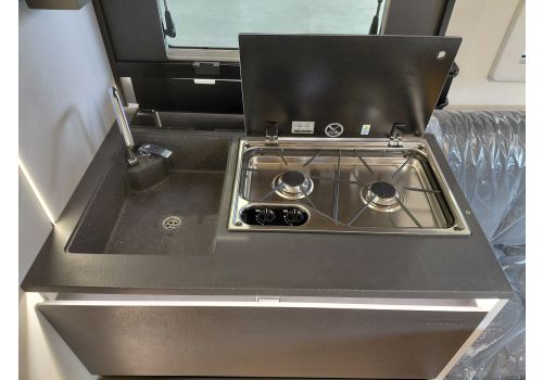 Low Profile Motorhome MOBILVETTA Kea P90 en Sale Occasion