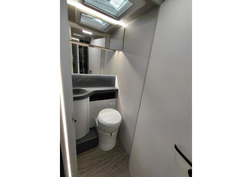 Low Profile Motorhome MOBILVETTA Kea P90 en Sale Occasion