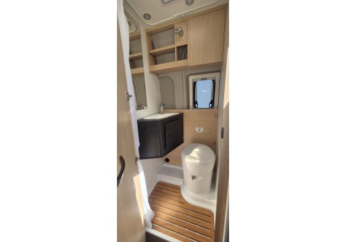 Camper Van SUNLIGHT Cliff 602 Adventure Automática en Rent