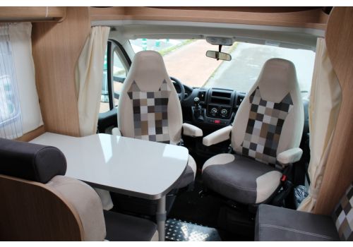 Low Profile Motorhome SUNLIGHT T-60 modelo 2016 en Sale Occasion