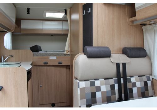 Low Profile Motorhome SUNLIGHT T-60 modelo 2016 en Sale Occasion