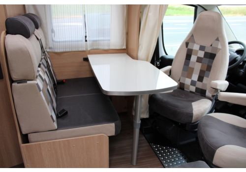 Low Profile Motorhome SUNLIGHT T-60 modelo 2016 en Sale Occasion