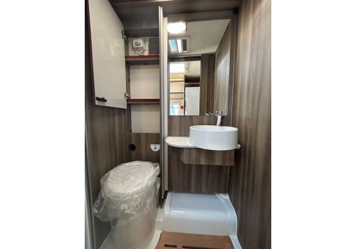 Low Profile Motorhome ROLLER TEAM Kronos 285 TL en Catalog