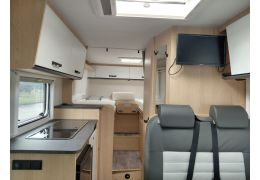 Low Profile Motorhome SUNLIGHT V66 in Rent