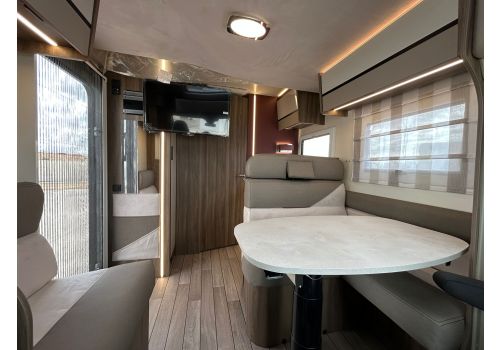 Low Profile Motorhome ROLLER TEAM Kronos 284 TL en Catalog