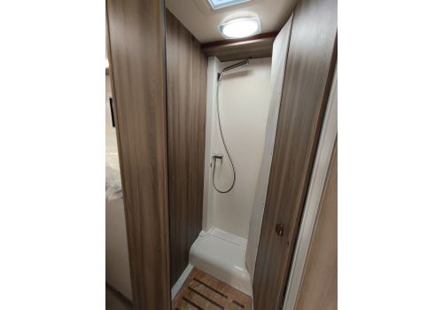 Low Profile Motorhome ROLLER TEAM Kronos 281 FIT en Sale Occasion